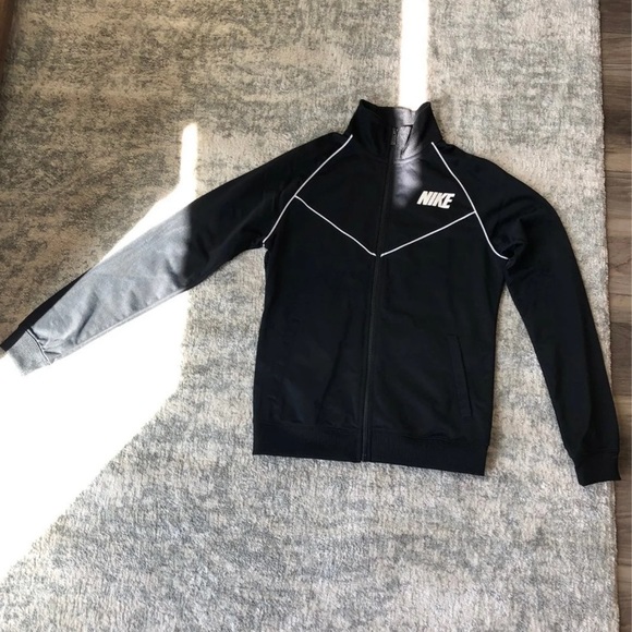 Nike Zip Up - Picture 2 of 4